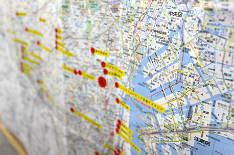 拠点や主な訪問先を管理するために使用していた従来の地図